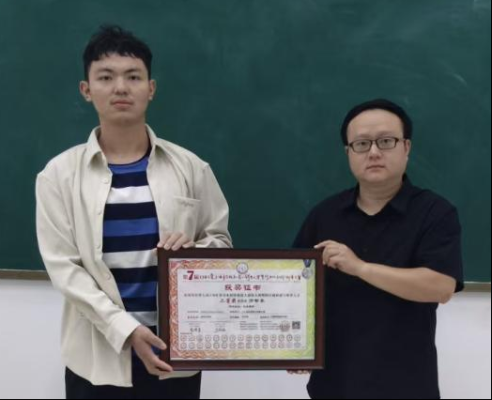 彩神Vll交通工程学院师生在“引才聚智 创新服务” 第七届CRH杂交水稻杯机器人创客大赛取得省赛